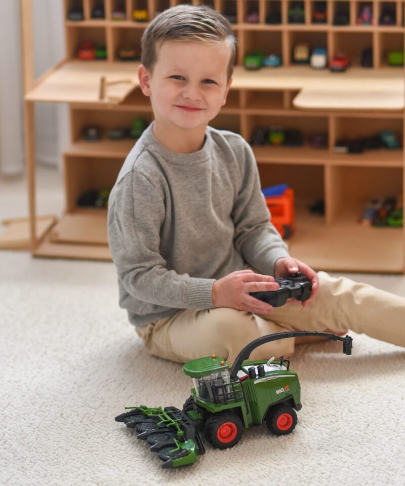 Põllumajandusmasina juhtimise mänguasi