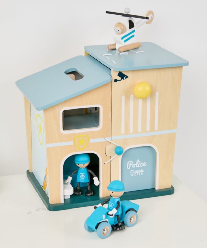 Looduslikust puidust mängukomplekt