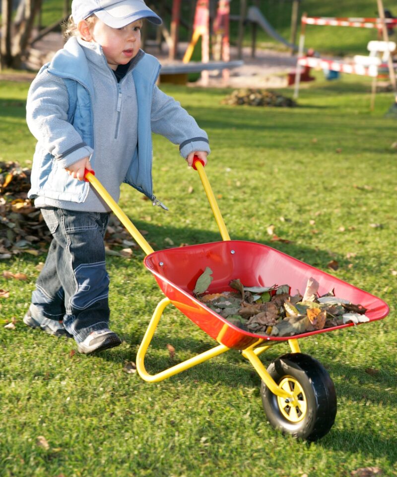 Laste aiakäru liiva kandmiseks