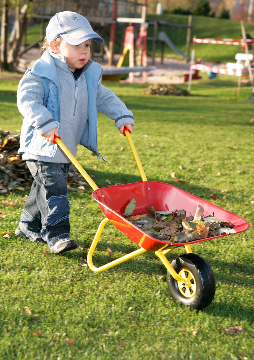 Laste aiakäru liiva kandmiseks
