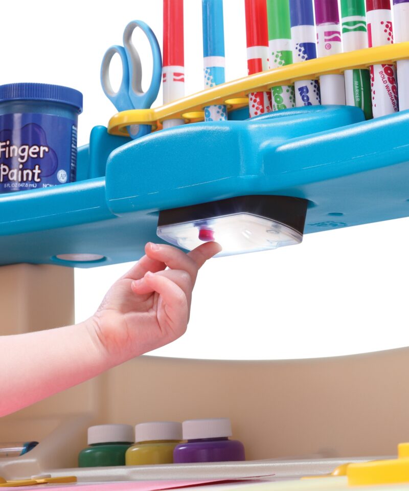 Lastele mugav ja inspireeriv kunstilaud