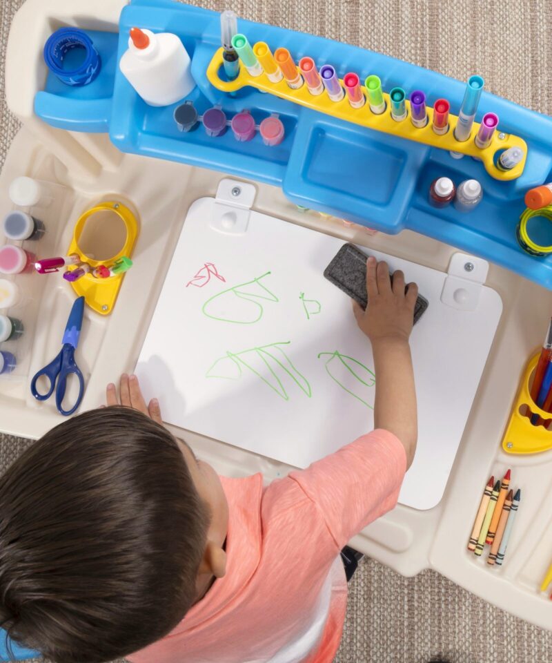 Laste kunstilaud arendab peenmotoorikat