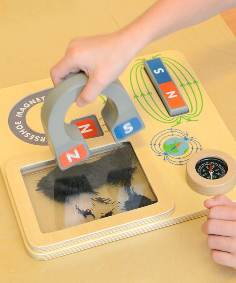 Hariduslik mängulaud magnetitega