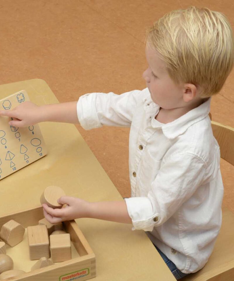 Kvaliteetne puidust mängukomplekt