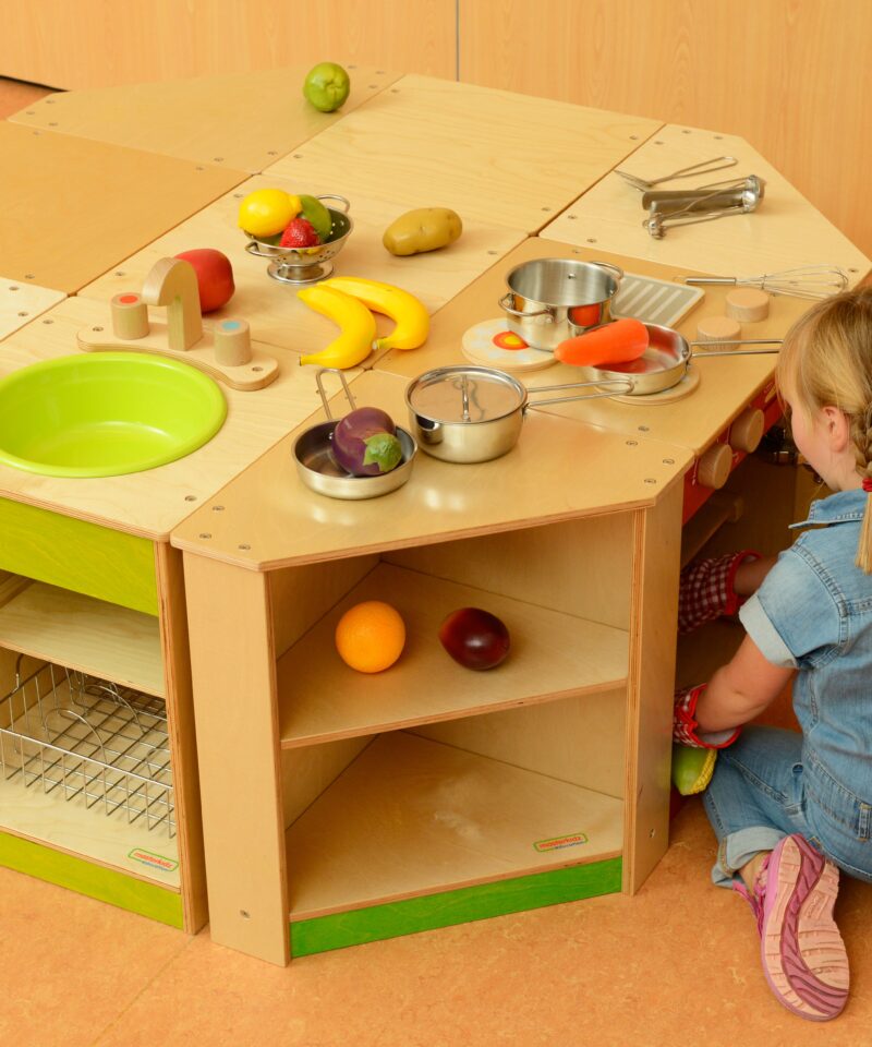 Kvaliteetne puidust kööginurk