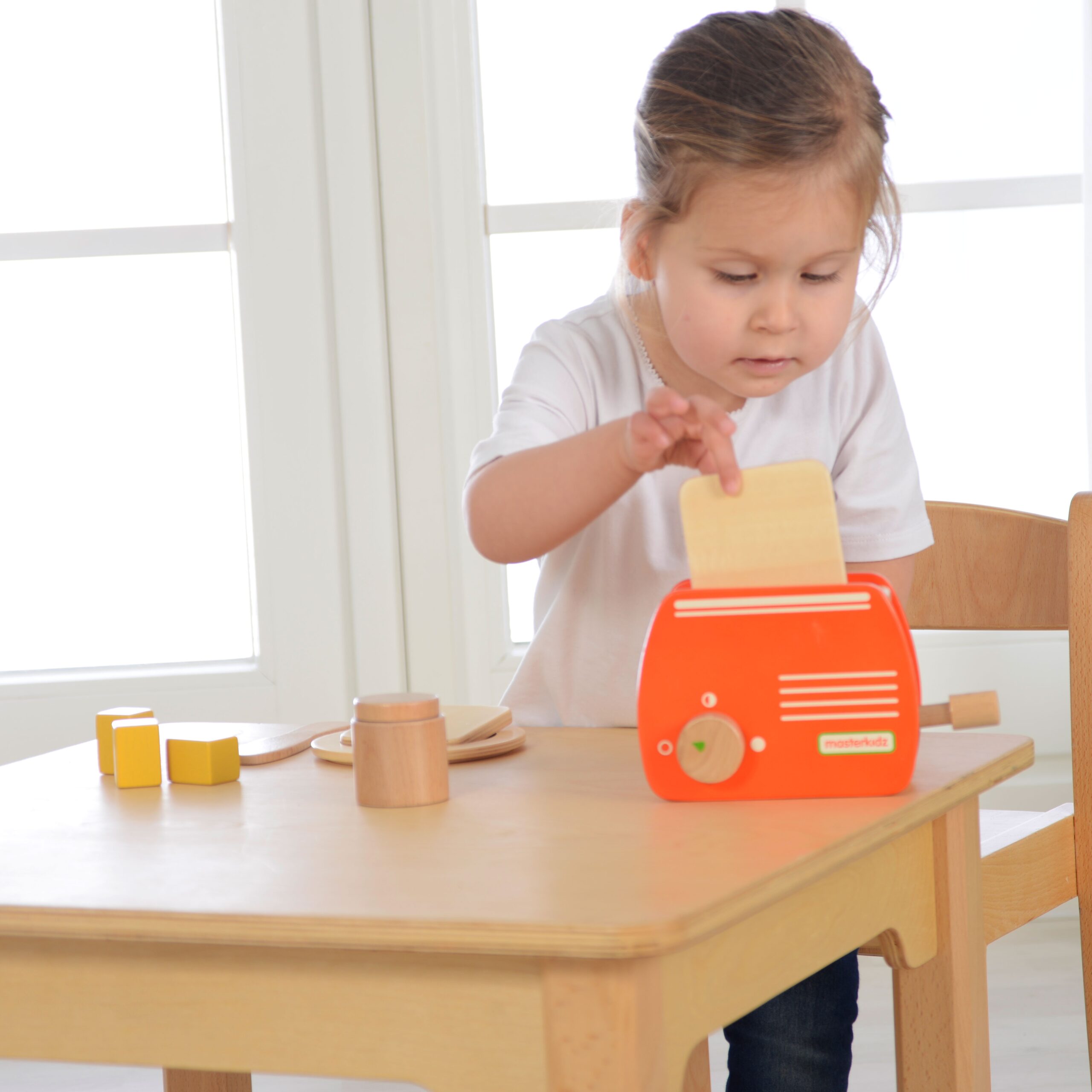 Hariv ja ohutu puidust toster