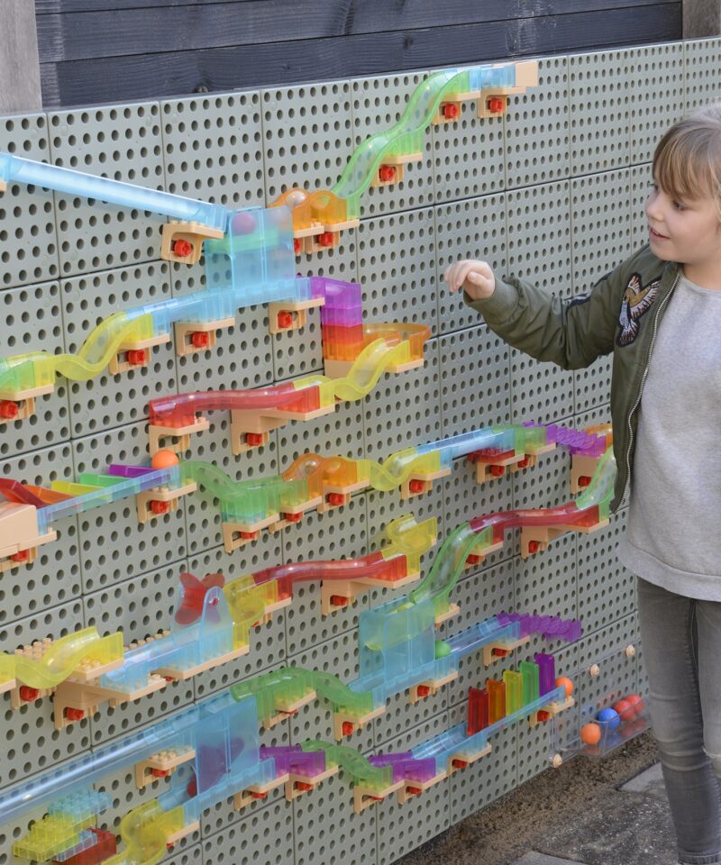 Loovust ja motoorseid oskusi arendav mäng