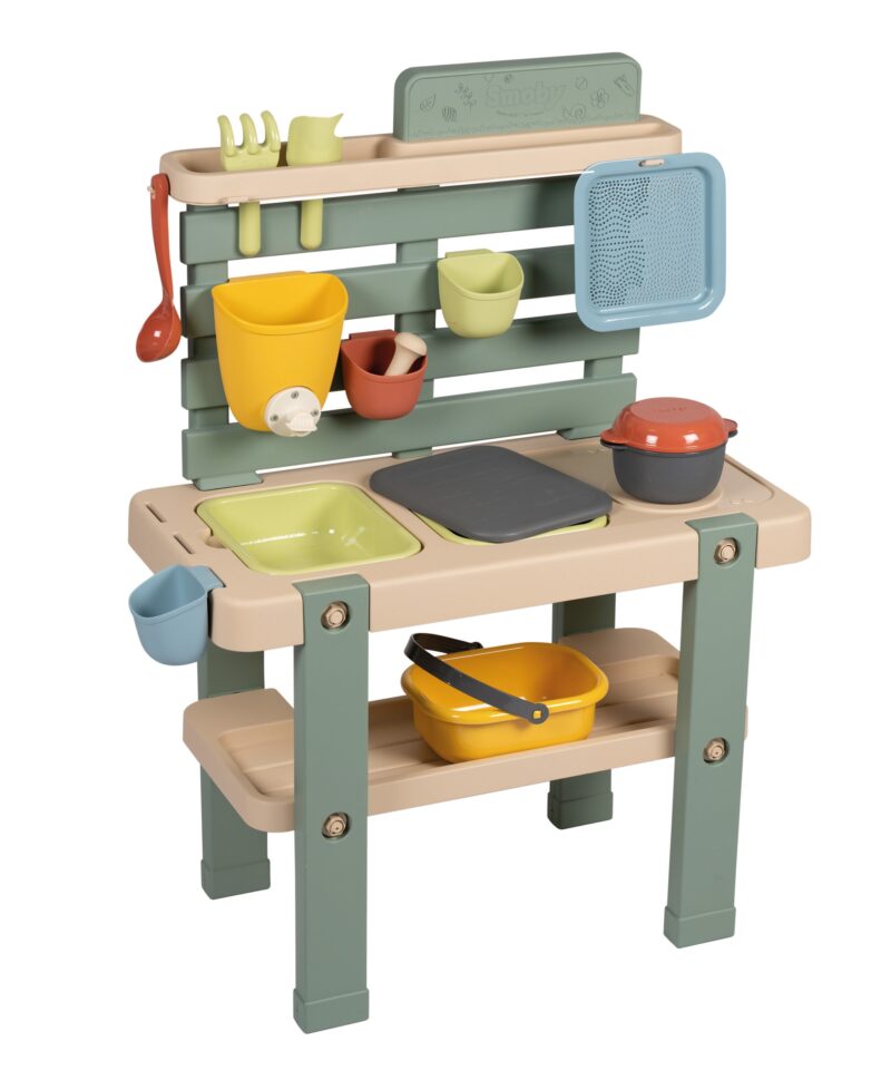 Laste veemängu ja liivaköök õues