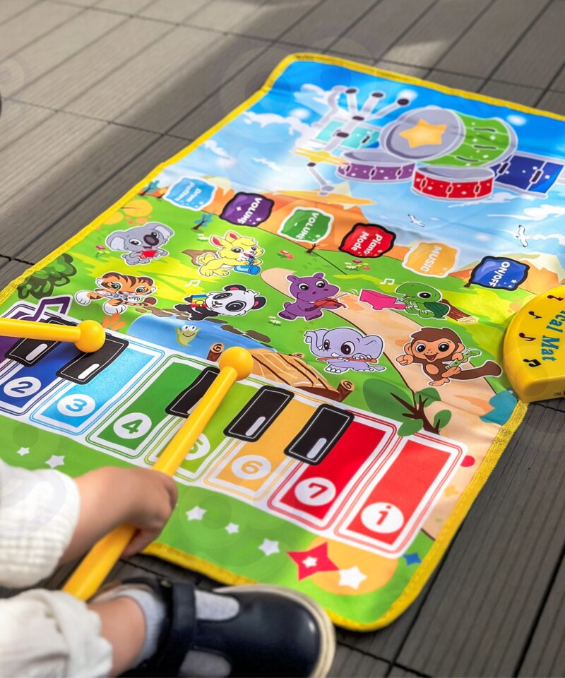 Muusikamatt klaveri ja trummidega