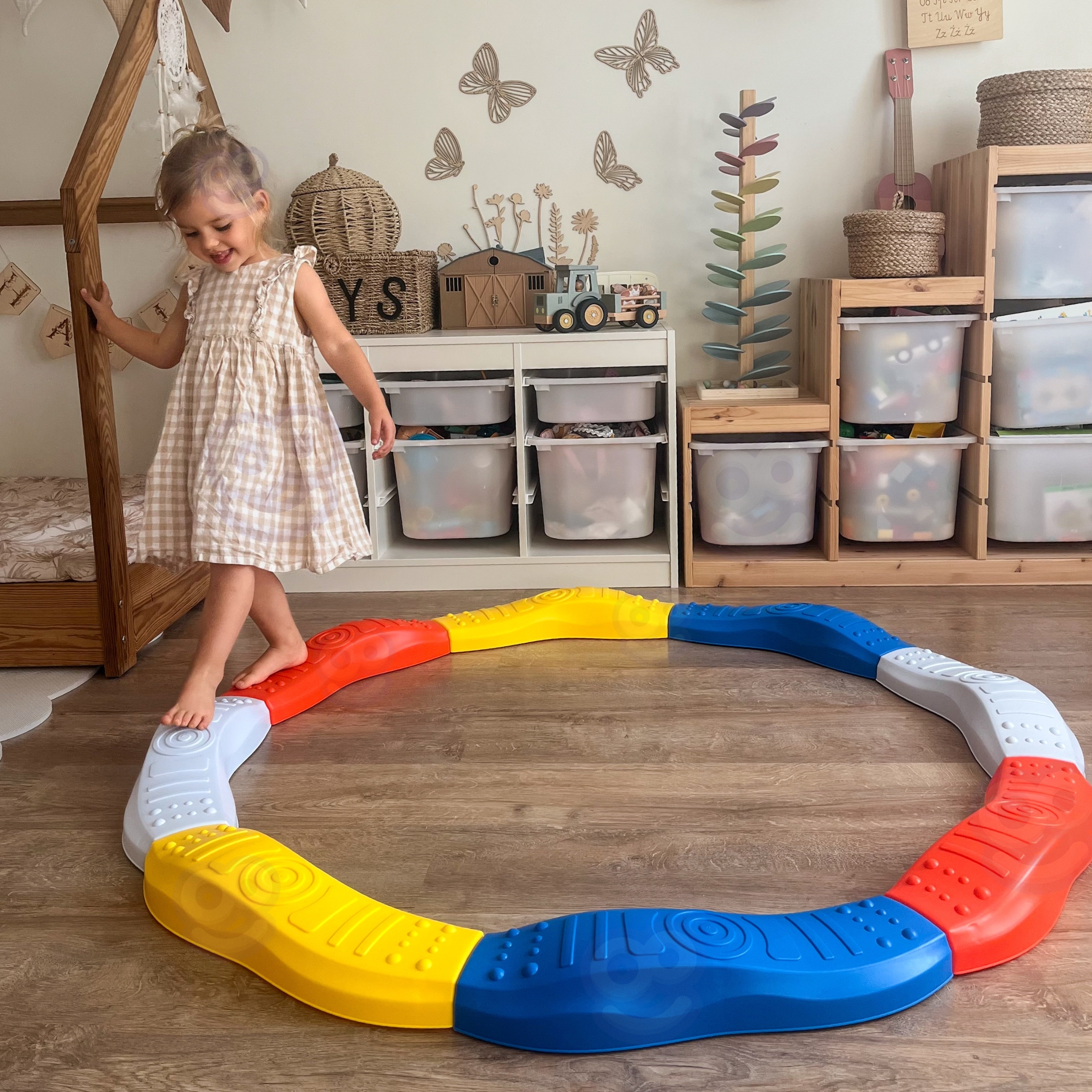 Lõbus ja värvikas tasakaalurada lastele