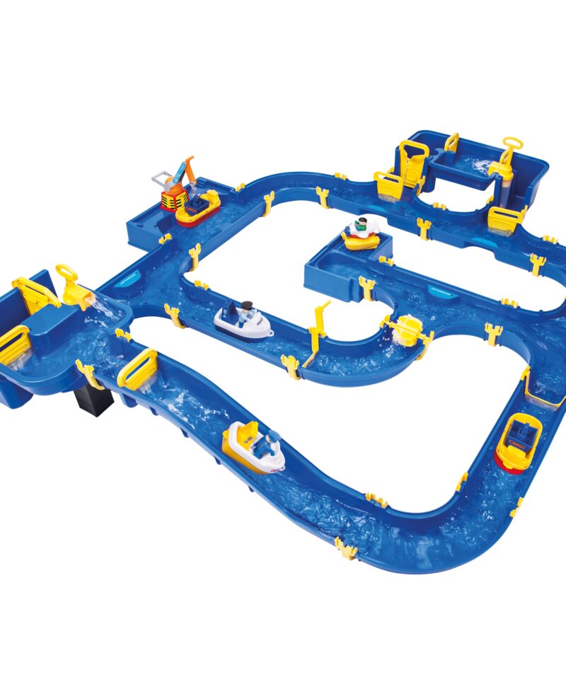 Veemängude komplekt koos laevade ja figuuridega