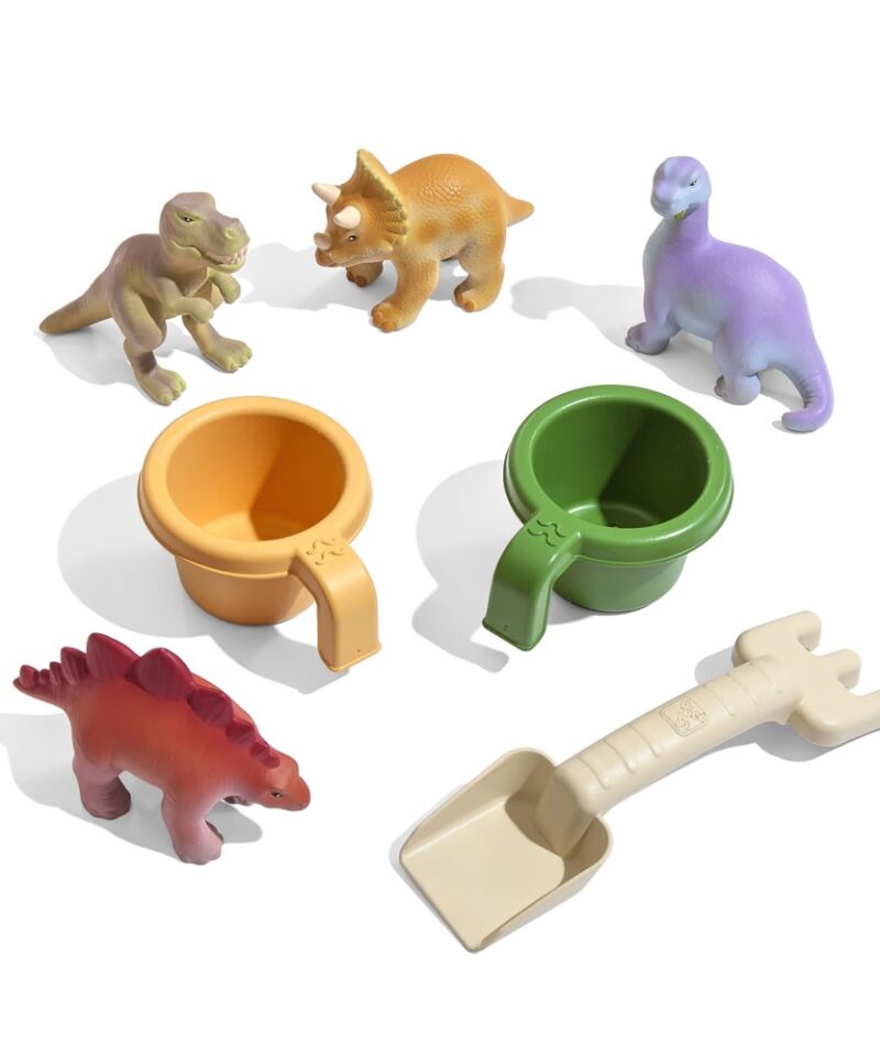 Realistlik palm ja vulkaan mängulaual