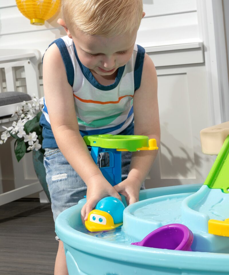 Veemängudega seikluslik mängulaud