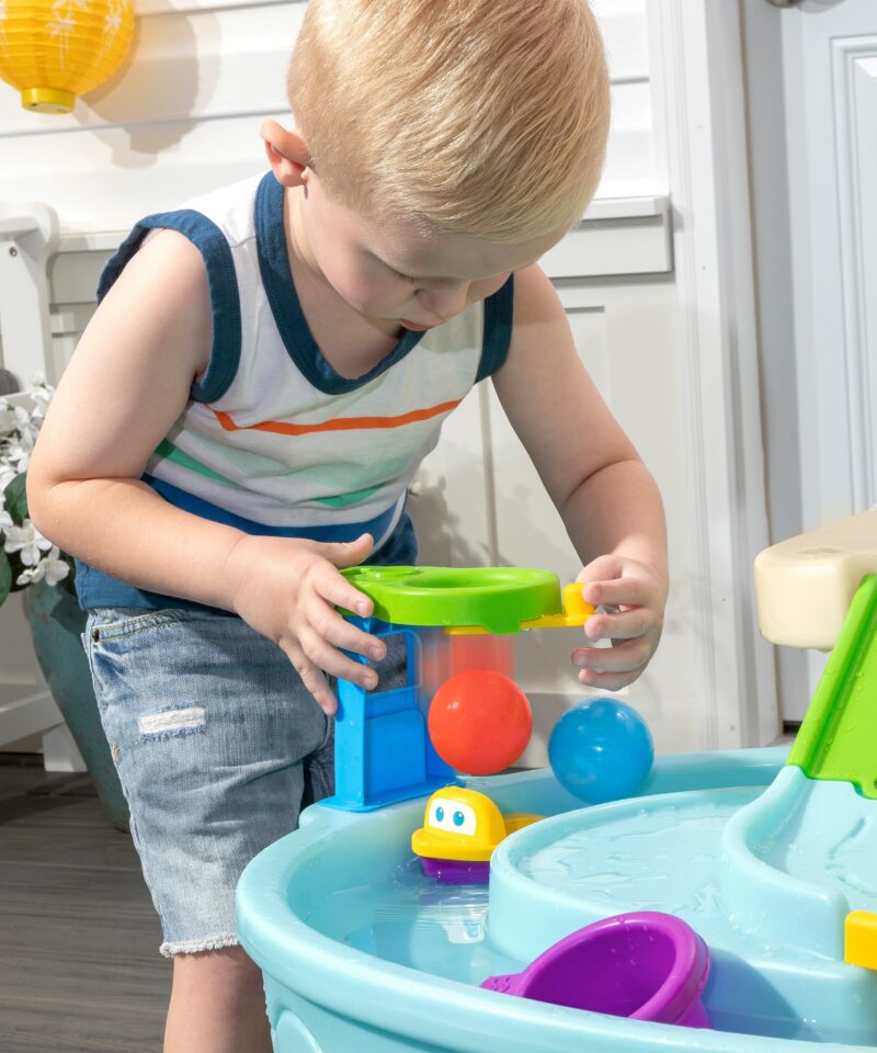 Veemängudega seikluslik mängulaud