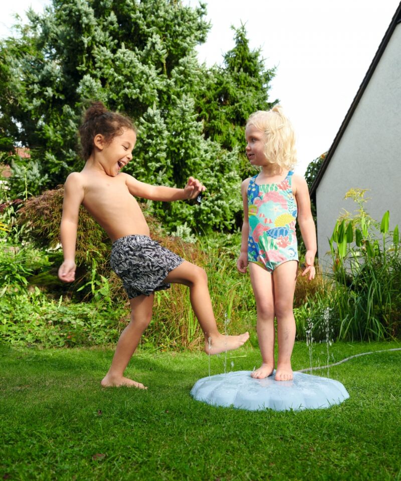 Lastele mõeldud veemängu dušš