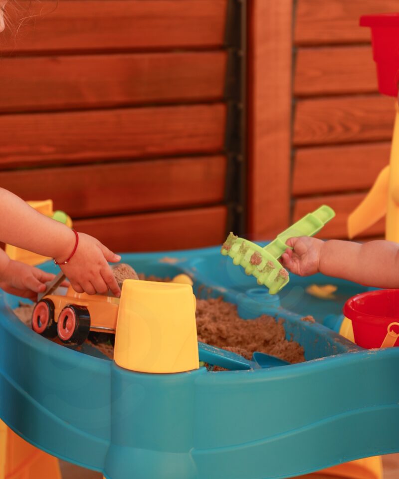 Mängukomplekt veega ja liivaga mängimiseks