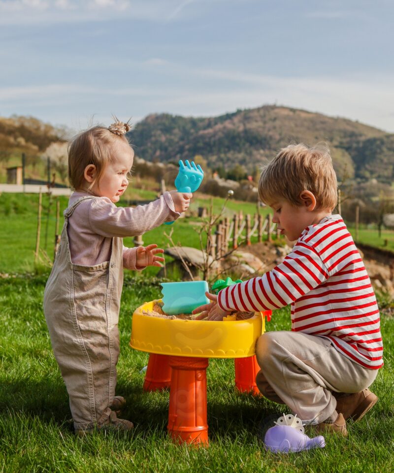 Multifunktsionaalne mängulaud lastele