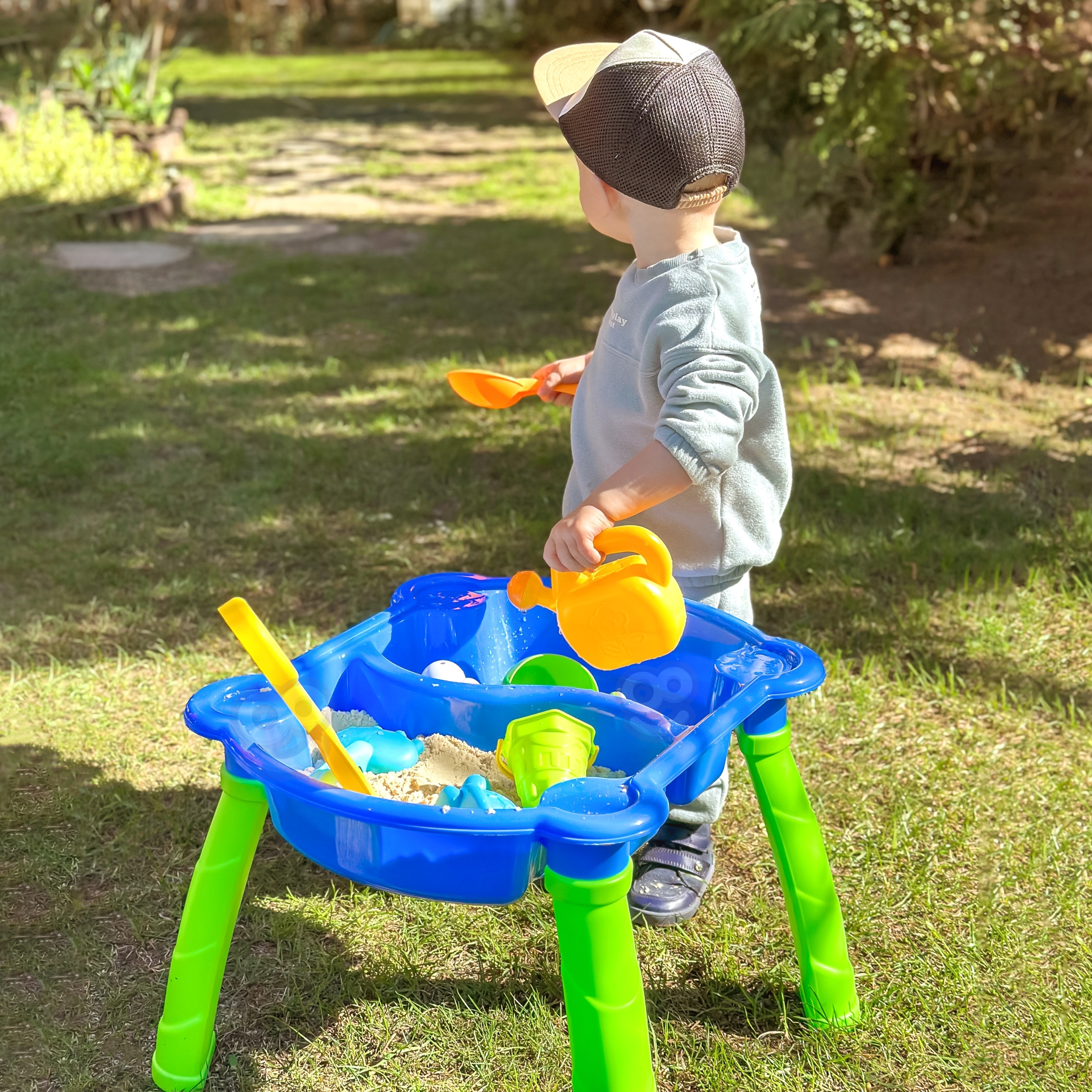 Laste mängulaud veega mängimiseks