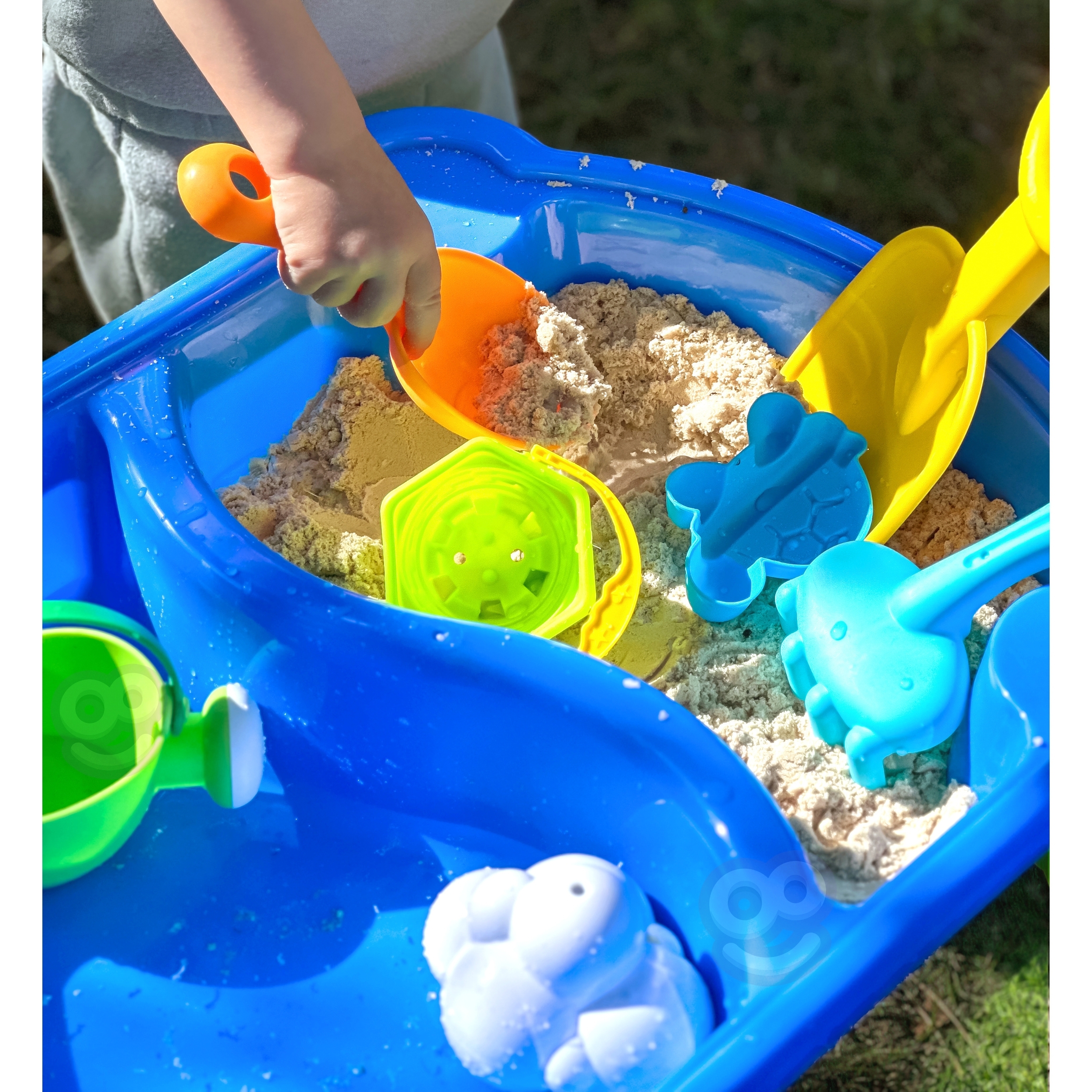 Laste mängulaud liivaga mängimiseks