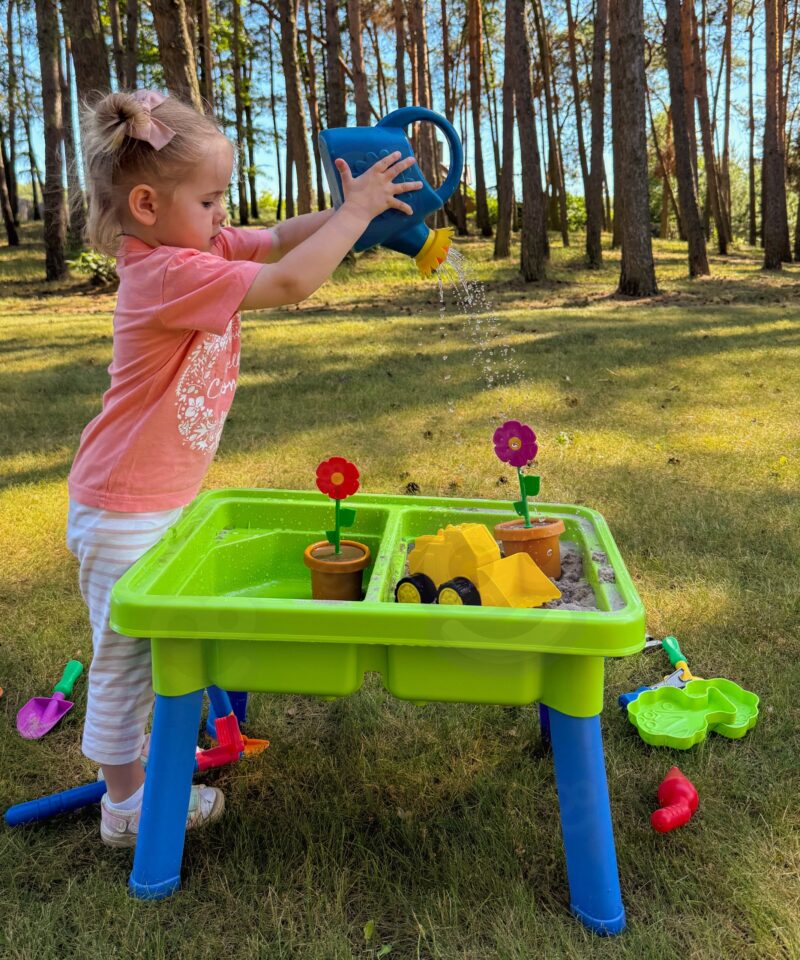 Vee- ja liivalaud õues mängimiseks