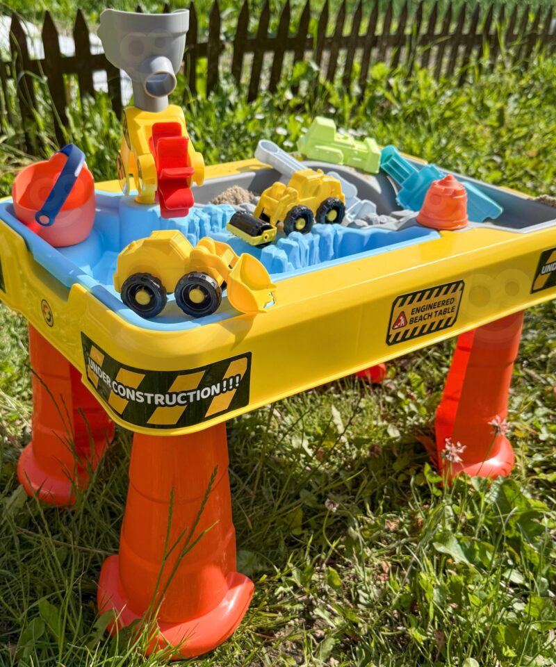 Ehitusteemaline mängulaud lastele