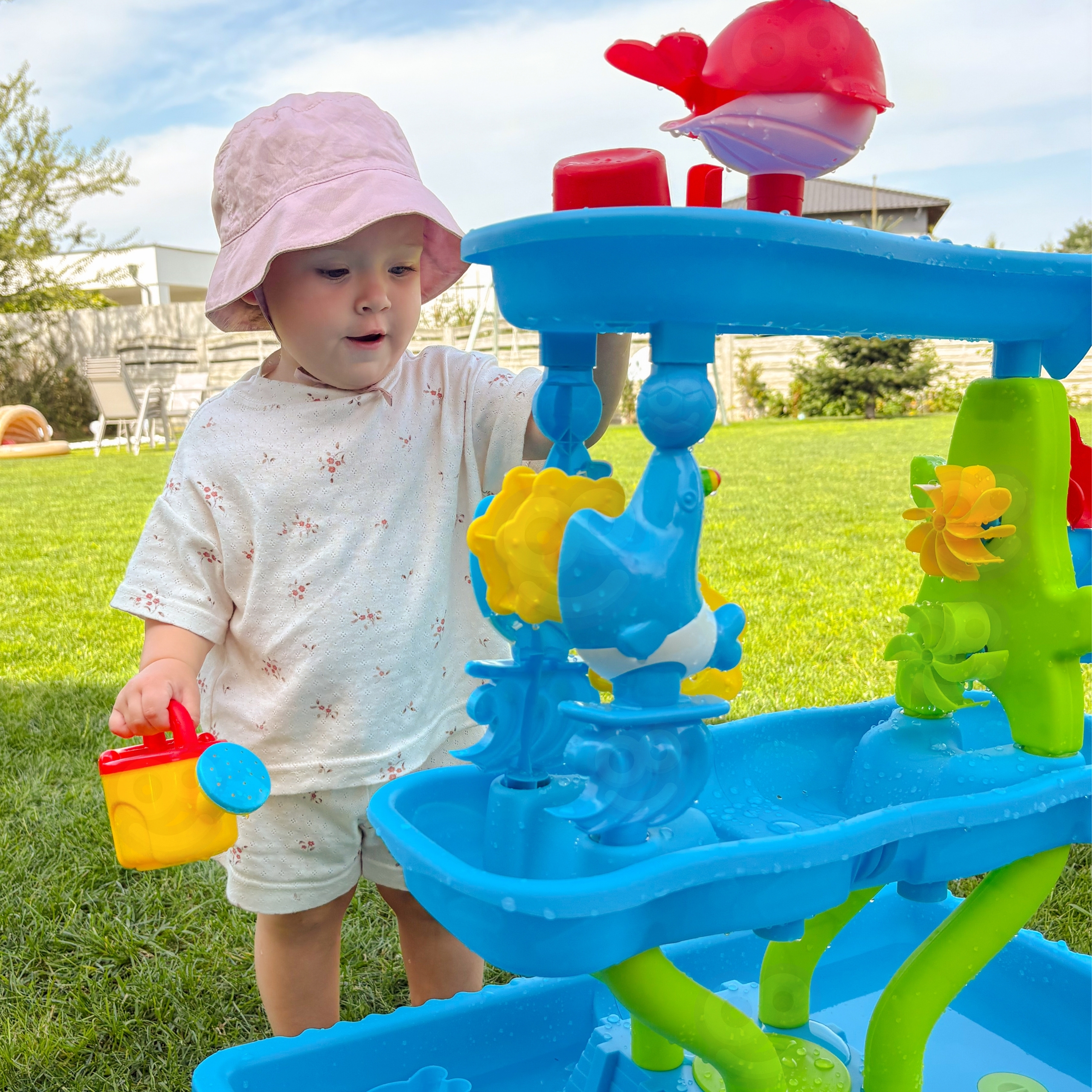 Veelaud koos kaskaadidega