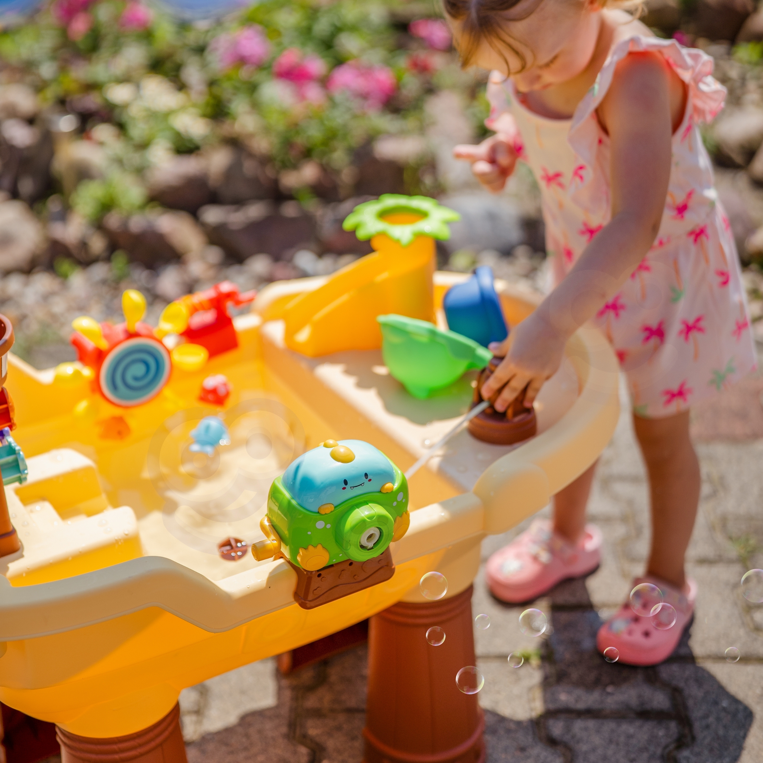 Mitme lapsele sobiv veemängulaud