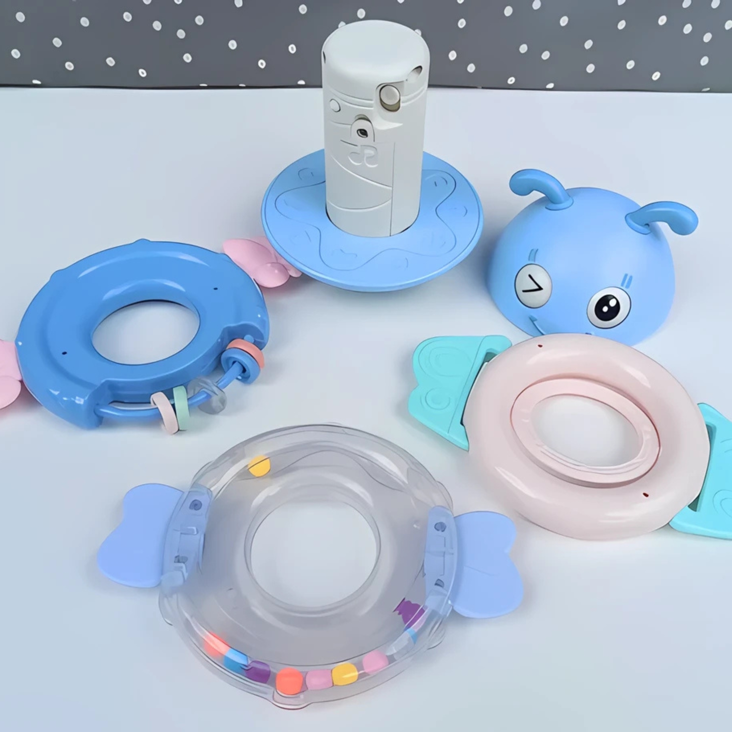 Arendav mänguasi beebi meelte stimuleerimiseks