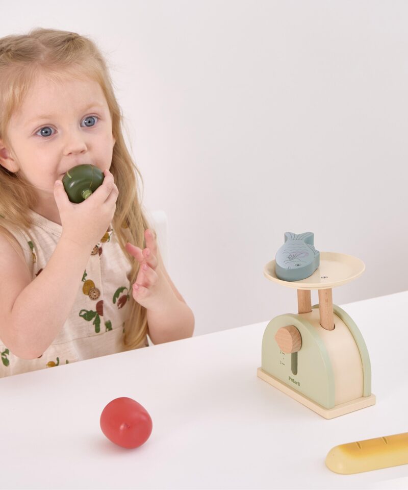 Tasakaalu õpetav puidust köögikaal