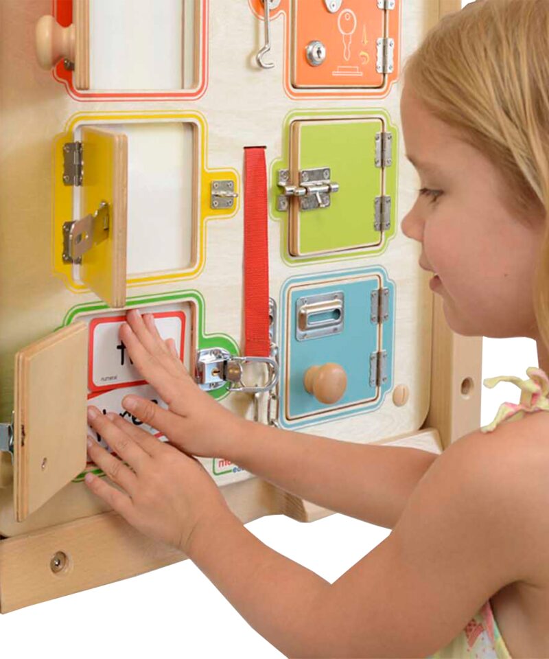 Arendab peenmotoorikat ja koordinatsiooni