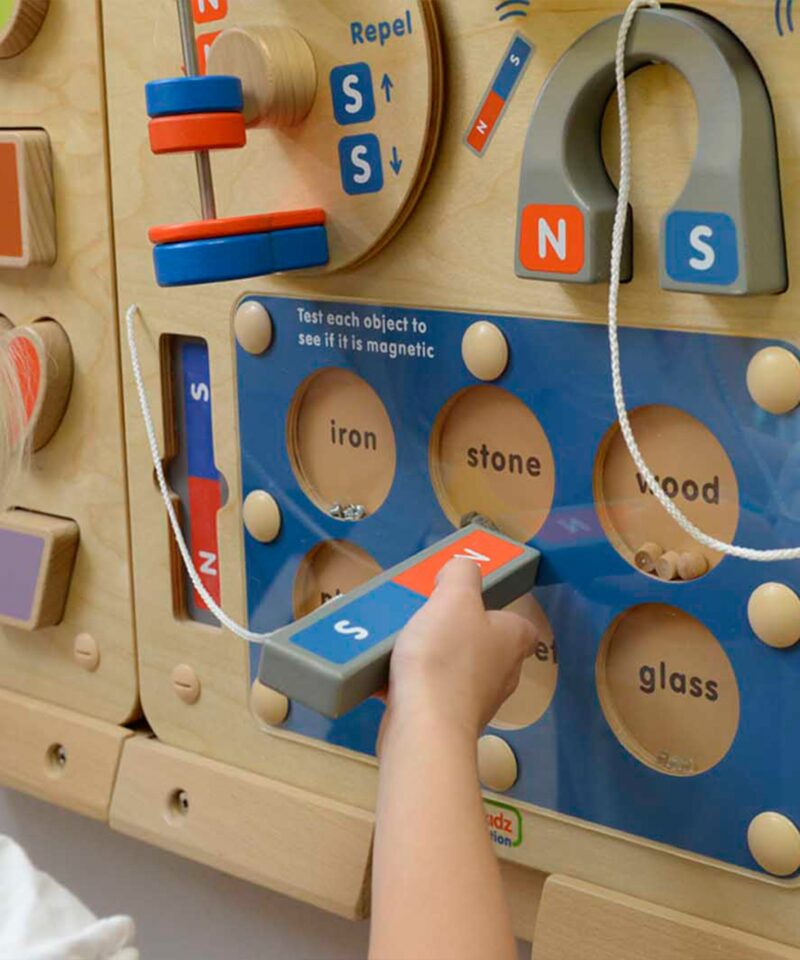 Magnetiline mängukomplekt teaduslikuks loovuseks