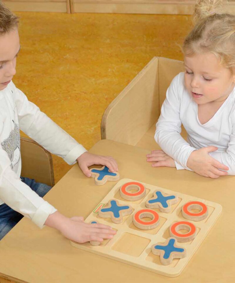 Kerge ja kompaktne puidust kabe mäng