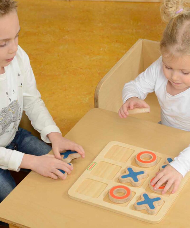 Kerge ja kompaktne puidust kabe mäng