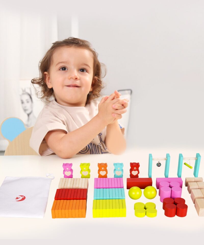 Värvilised domino klotsid ja lisatarvikud