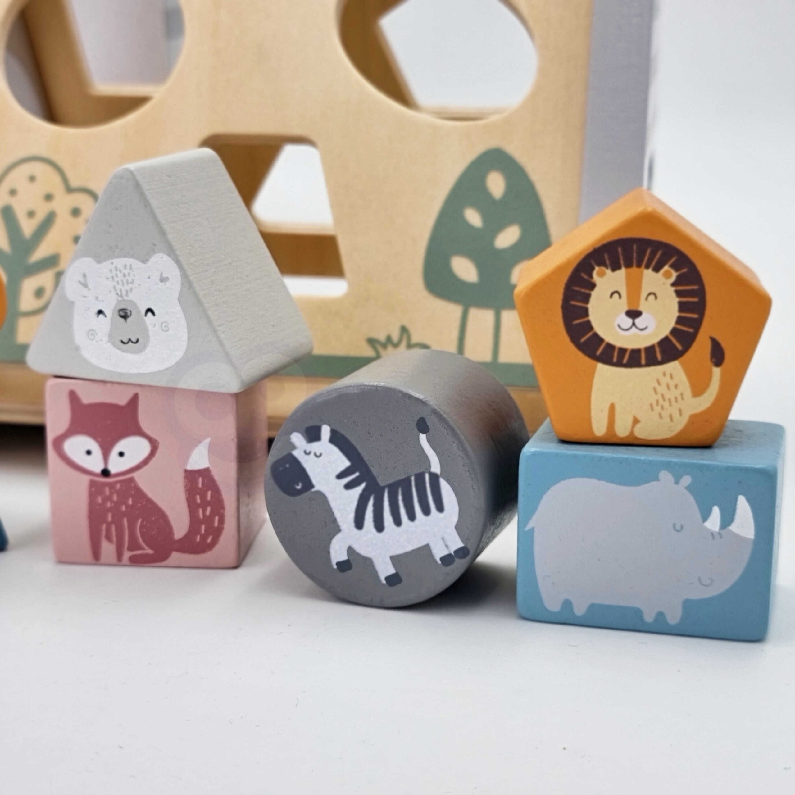 Lastele ohutu ja vastupidav puidust mänguasi