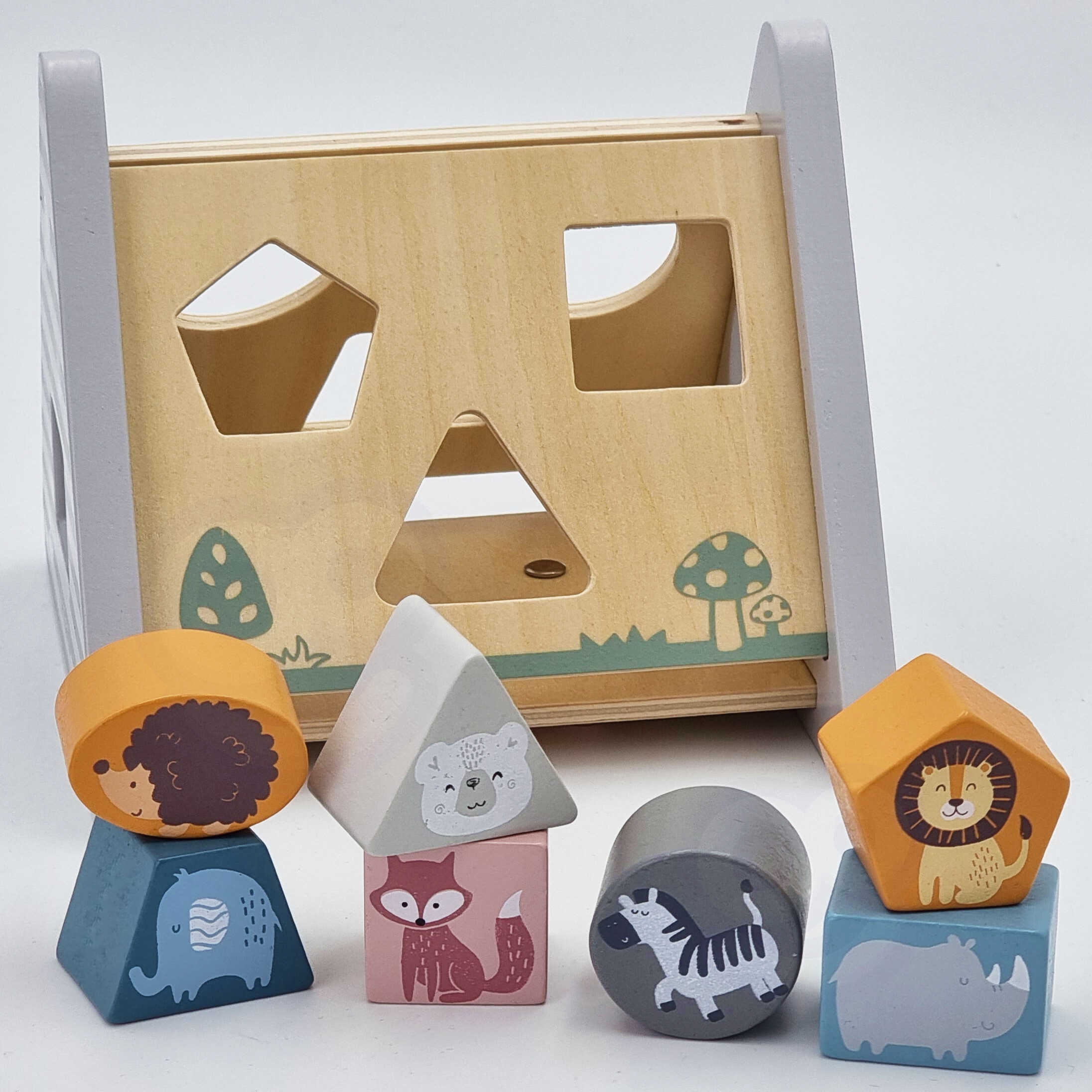 Lastele ohutu ja vastupidav puidust mänguasi