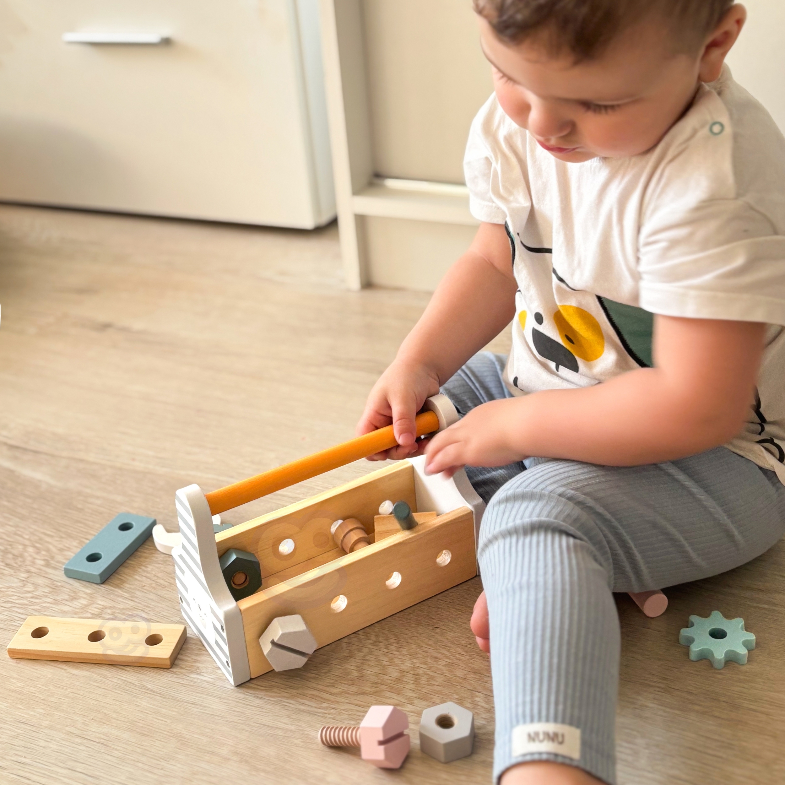 Lastele mõeldud puidust tööriistad