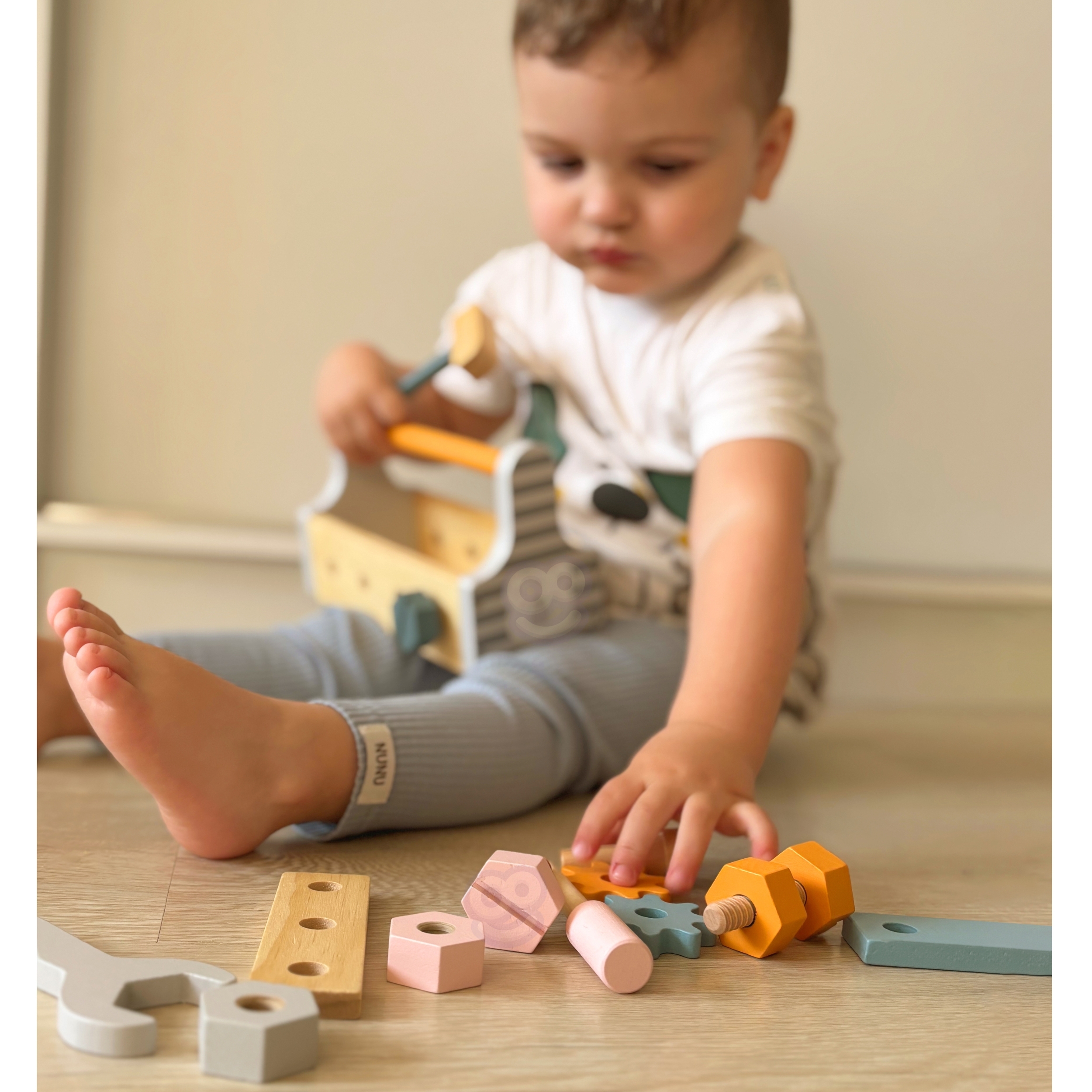 Pastellsete toonidega tööriistakomplekt