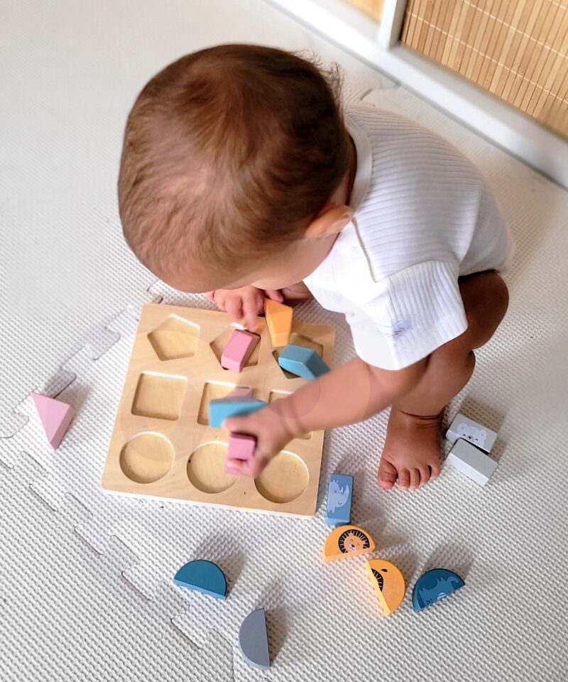 Puidust pusle koos loomapiltidega