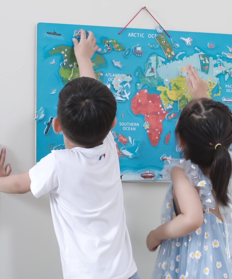 Õppetahvel ja joonistuspind koos