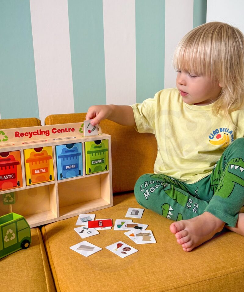 Lapsed õpivad jäätmeid sorteerima