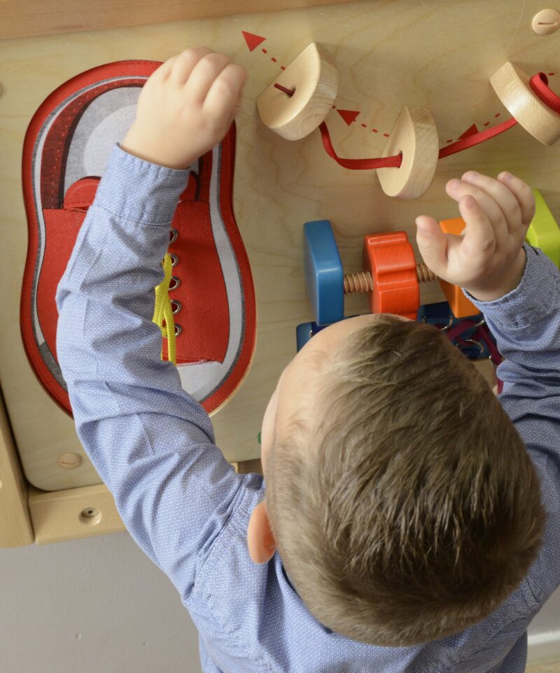 Mitmekülgne motoorikalaud lastele