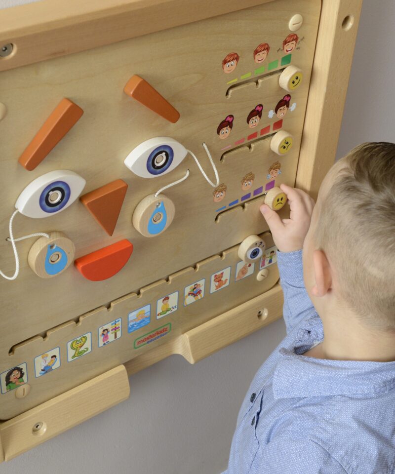 Emotsioonide väljendamise harjutustahvel