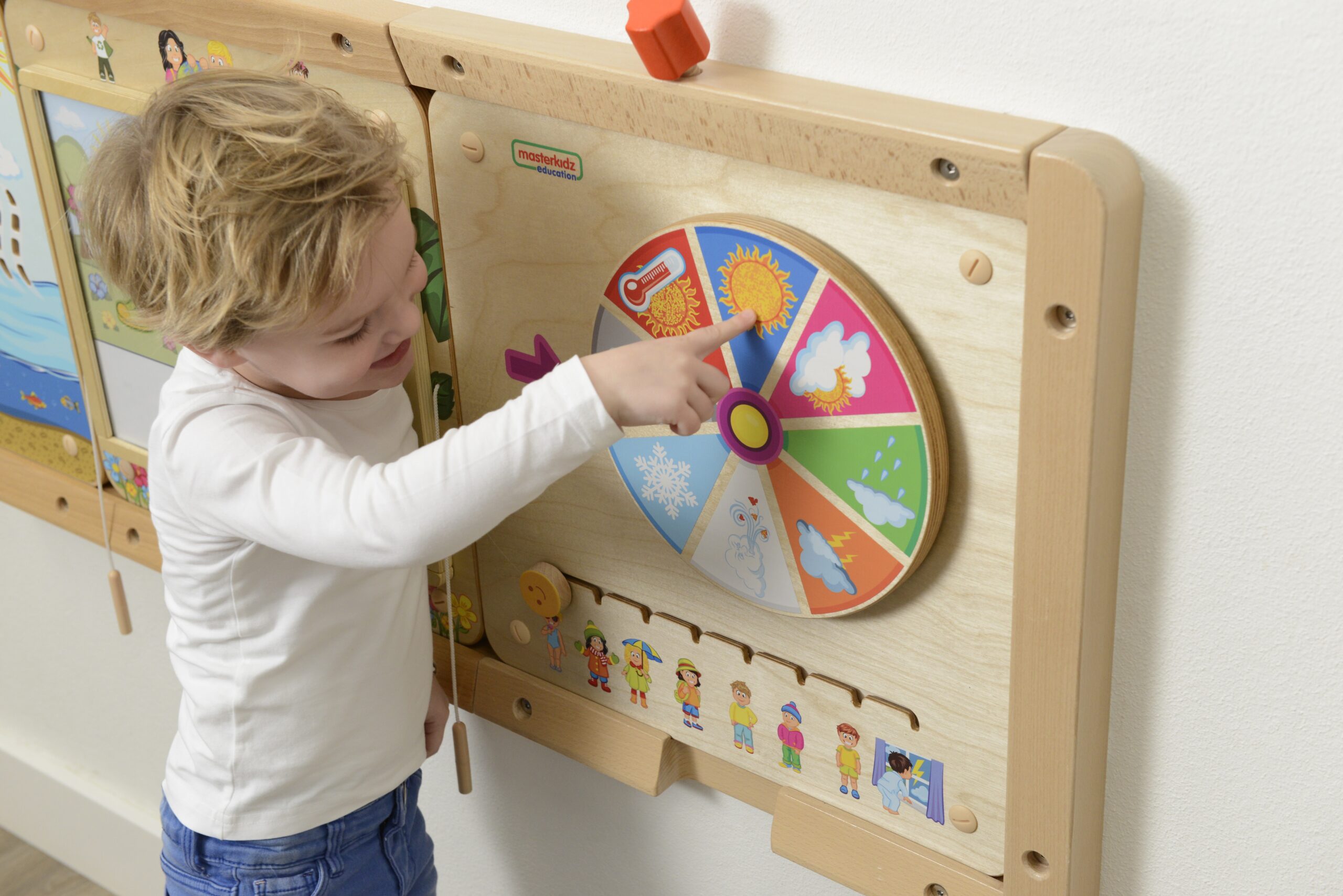 Tahvel laual või põrandal