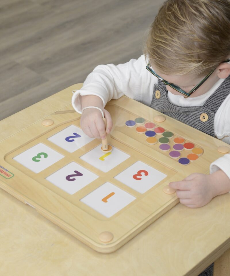 Lastele mõeldud hariv mänguasi