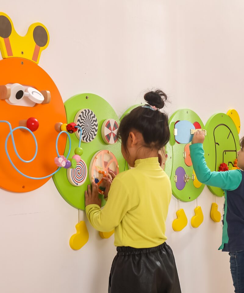 Laste loovuse arendamine seinatablooga