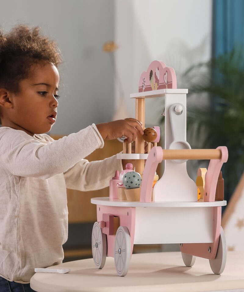 Mittetoksiliste värvidega mängukomplekt