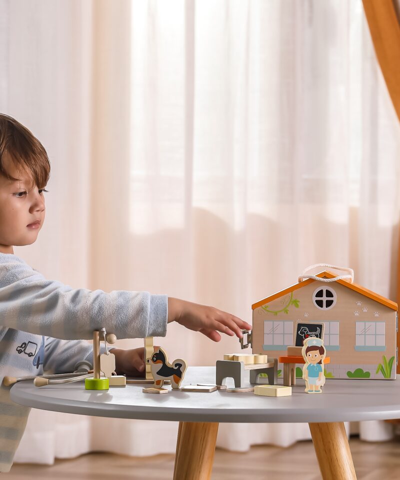 Kaasaskantav loomakliiniku mäng lastele