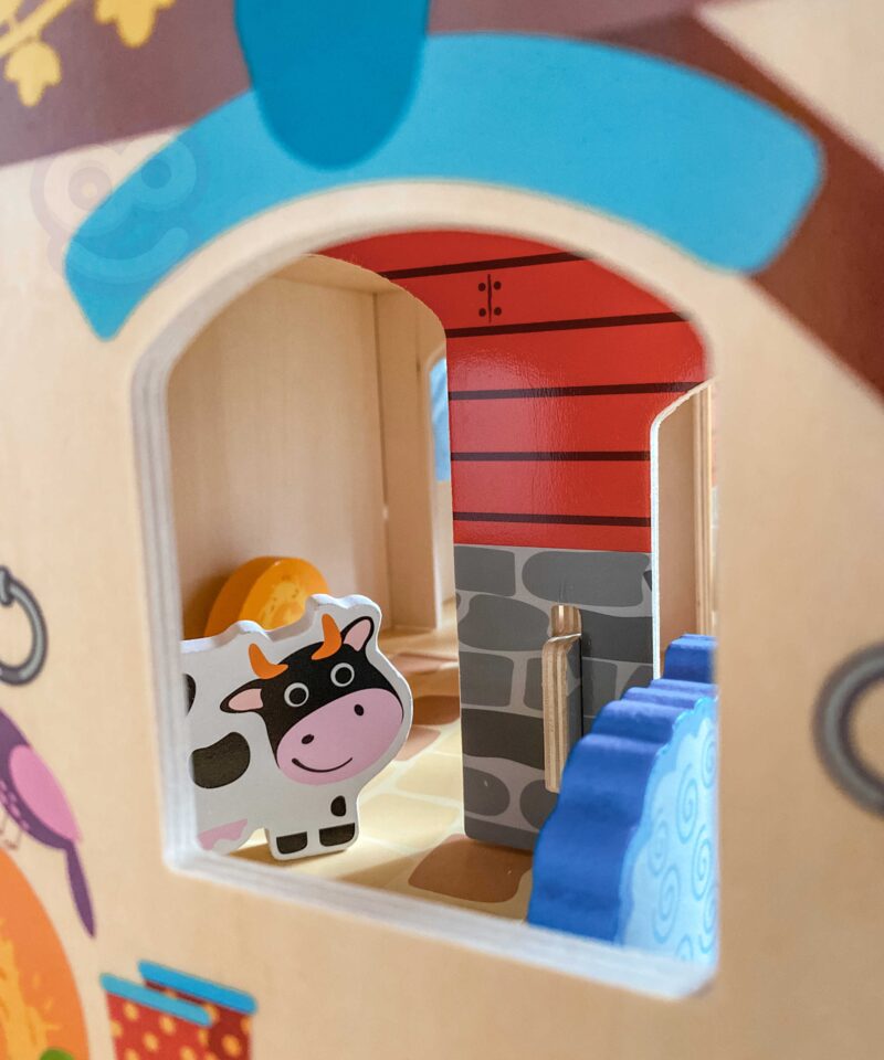 Talukomplekt puidust hoonetega