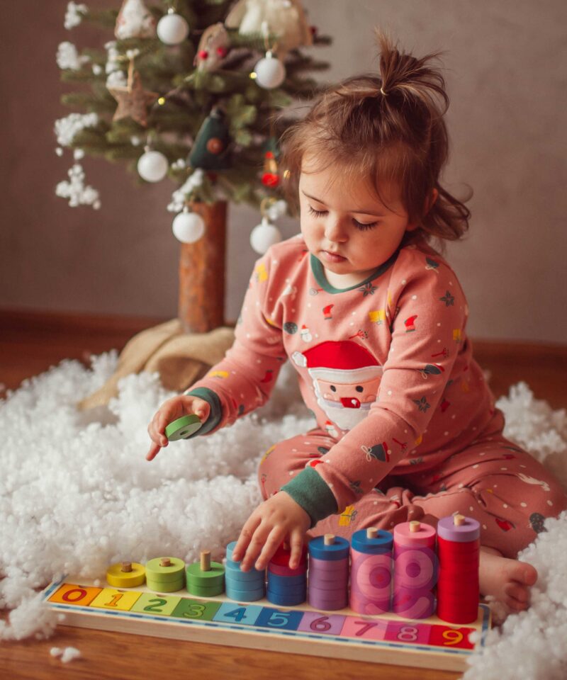 Looduslikust puidust õppemäng väikestele